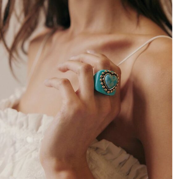 NWOT Free People Studded Heart Ring - Picture 9 of 9
